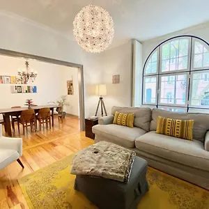 Apartamento Luxury Vintage With The Comforts Of At The Centre, Next To Marquês De Pombal, Lisboa
