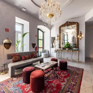 Alfama Otel