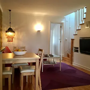  Apartment Flores