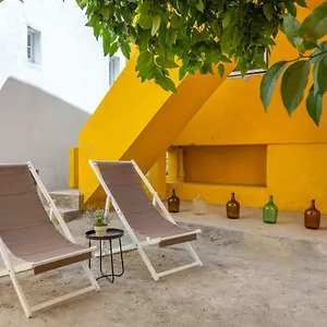 Bright & Spacious With Orange Tree Patio, By Timecooler Appartement