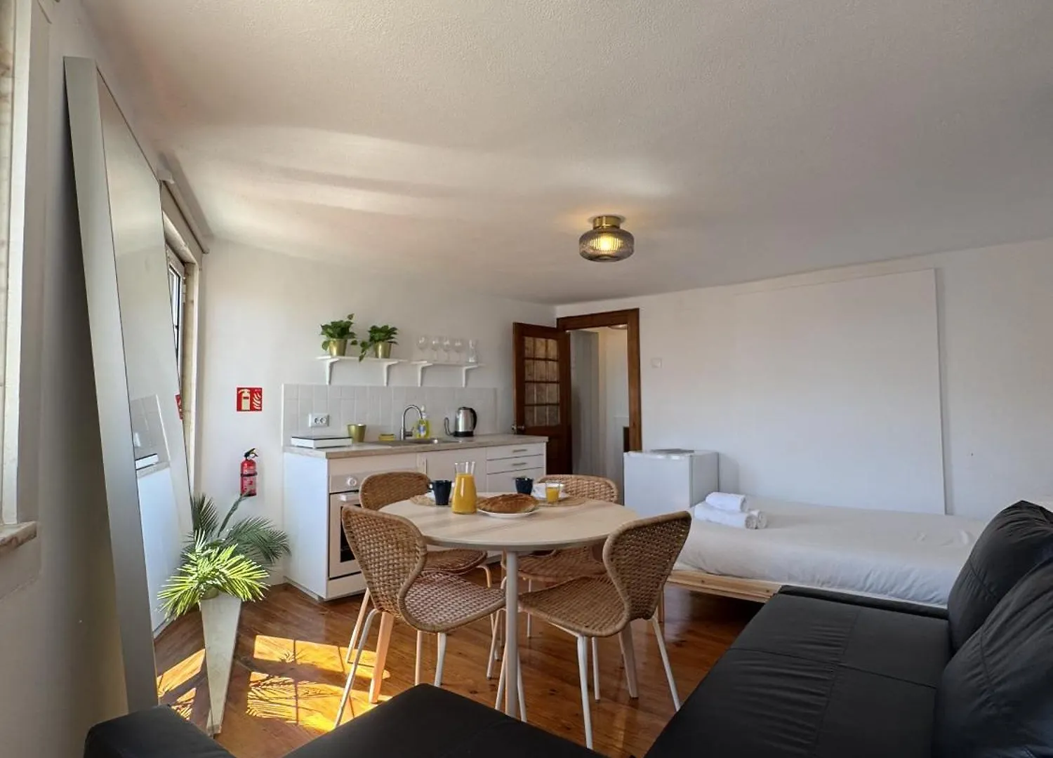 Alfama Historial I River View By Homing Lisbon Apartment